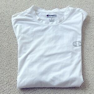 🌿Champion women’s white performance tee - size S🌿